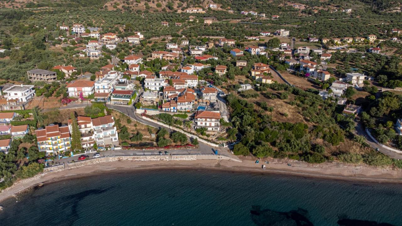 5 Meters From The Beach Храни Екстериор снимка