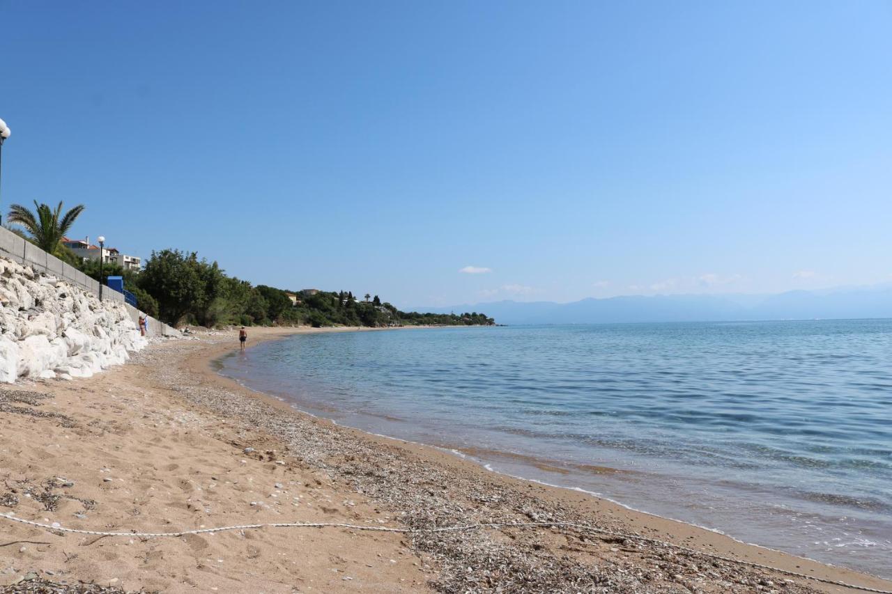 5 Meters From The Beach Храни Екстериор снимка